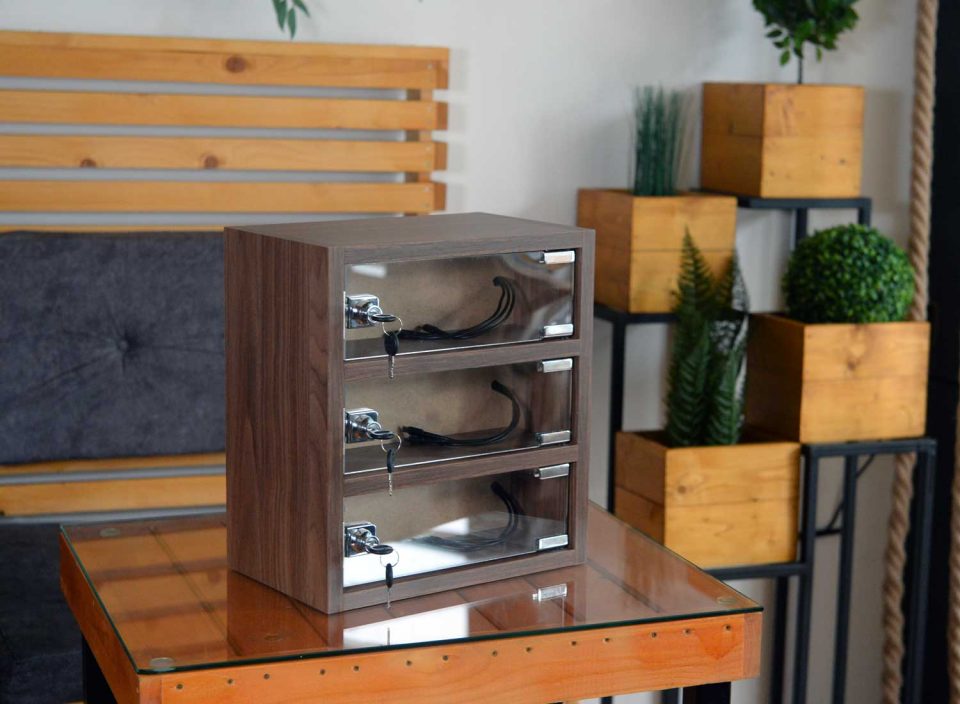 punjaci za restorane kutija sa punjacima chargebox 3 pregrade 1